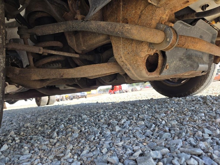 #5013-•-2015-chevrolet-4500-box-truck-image-48