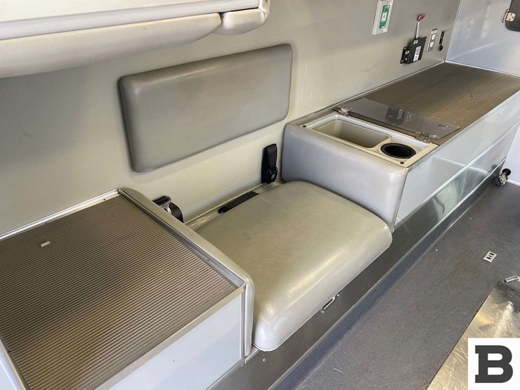 2011-ford-f450-image-27