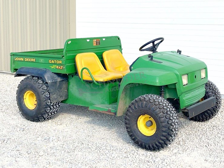 john-deere-gator-image-1
