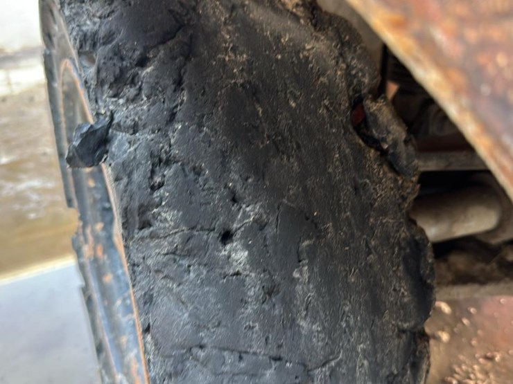 2002-toyota-7fgu35-image-22