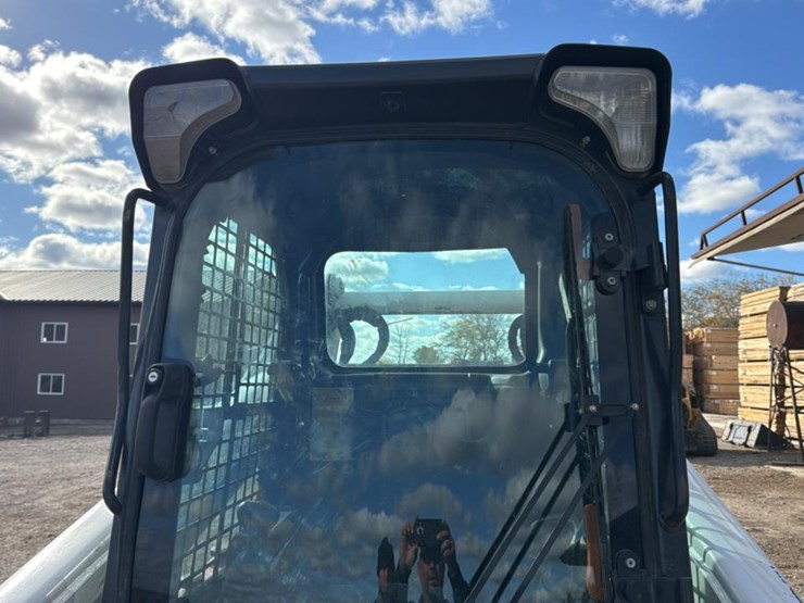 2020-bobcat-t870-image-50