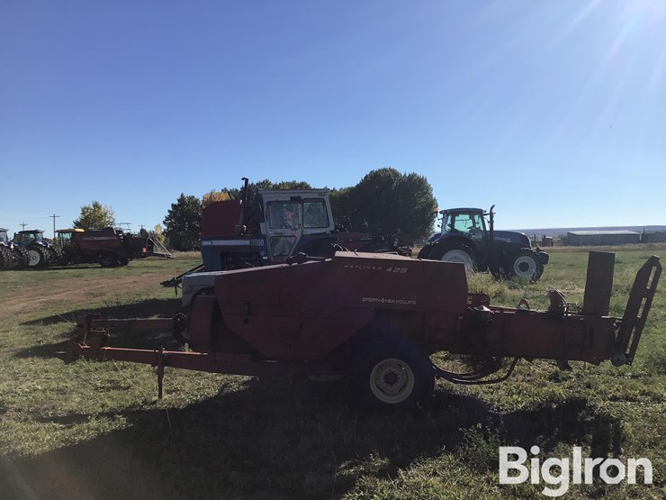 new-holland-425-image-4