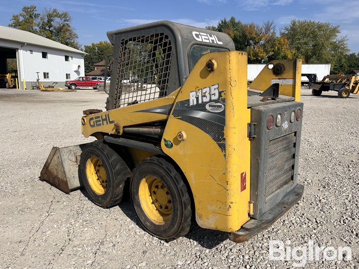 2014-gehl-r135-image-7