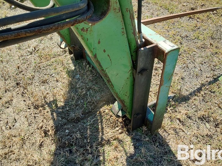 john-deere-148-image-13