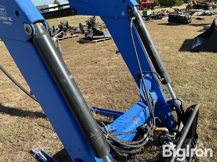 new-holland-840tl-image-15