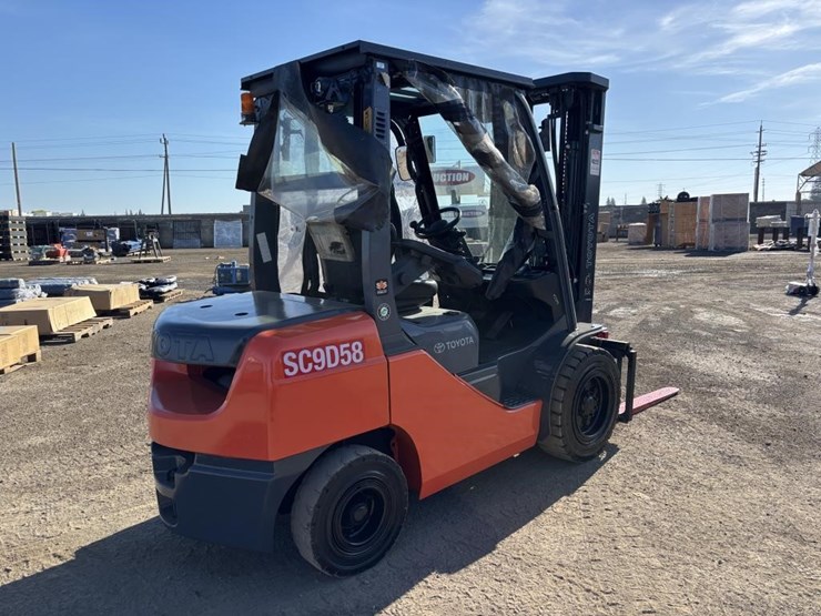 2018-toyota-8fdu30-image-3