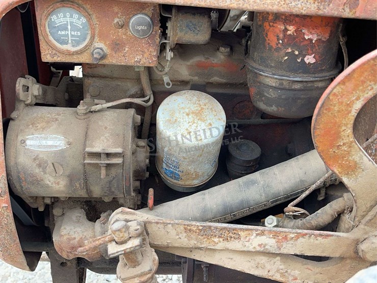 allis-chalmers-model-g-tractor-w/-implements-image-17