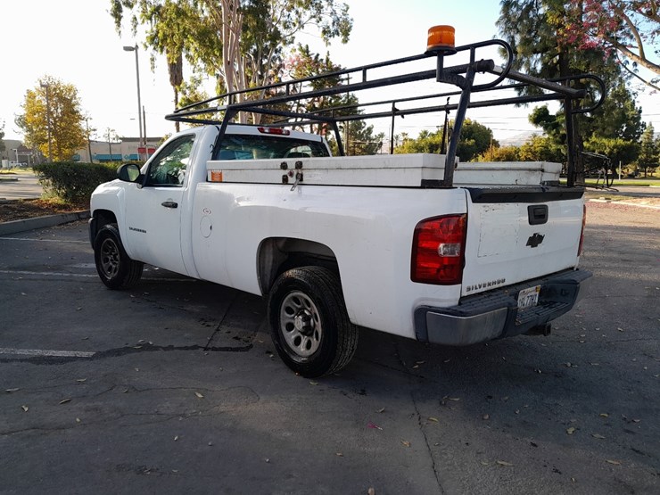 2012-chevrolet-silverado-image-3