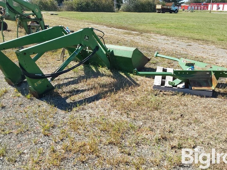 john-deere-148-image-5