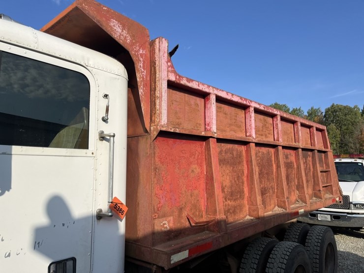 #5001-•-1988-freightliner-mb80-tandem-axle-dump-truck-image-15