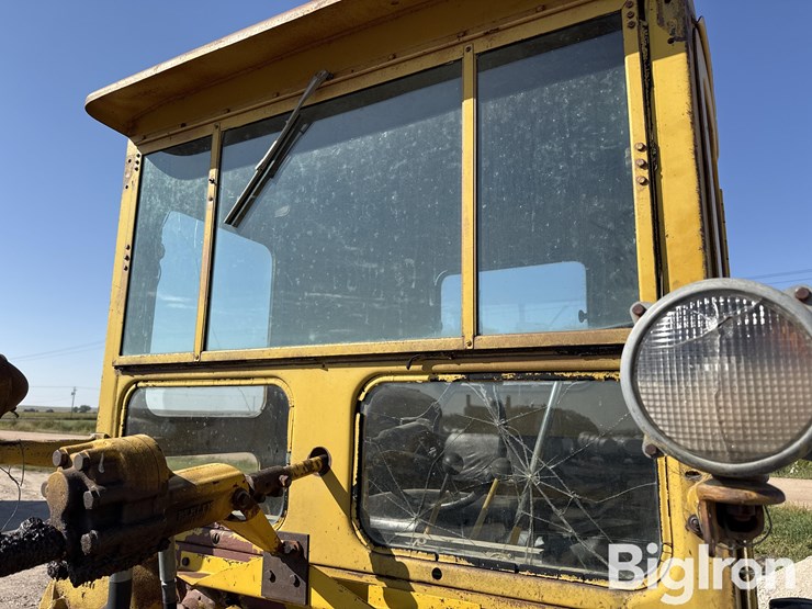 caterpillar-12-image-10