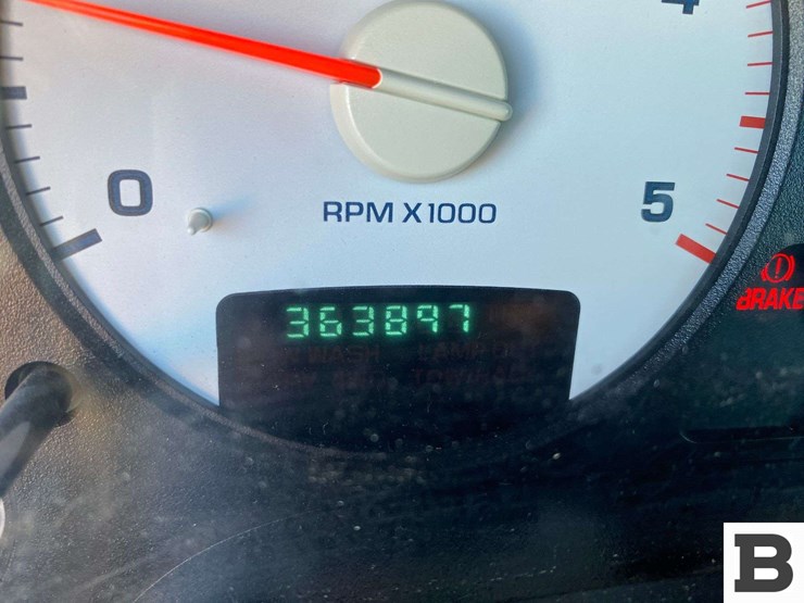 2004-dodge-ram-3500-image-35