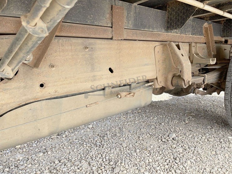 2012-chevrolet-3500-image-28