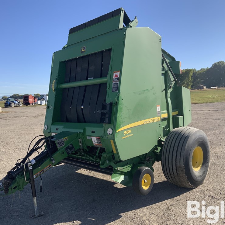 2014 JOHN DEERE 569