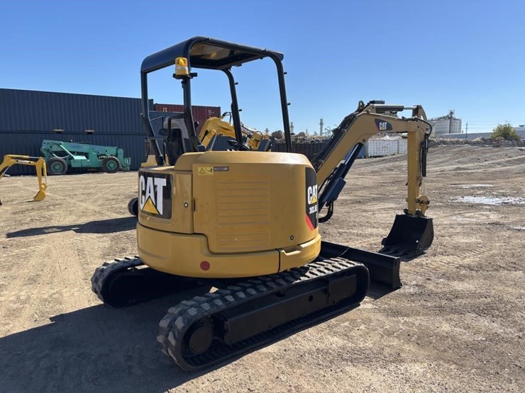caterpillar-303.5e2-cr-image-3