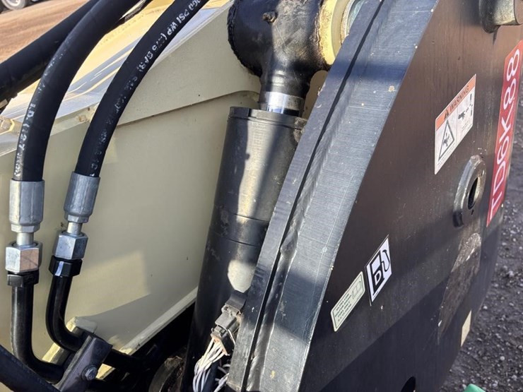 2017-jlg-g5-18a-image-39