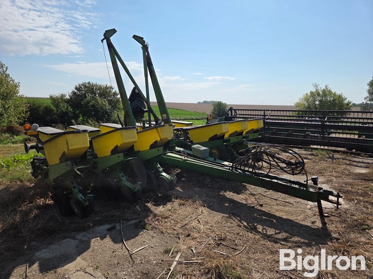 john-deere-7200-image-3