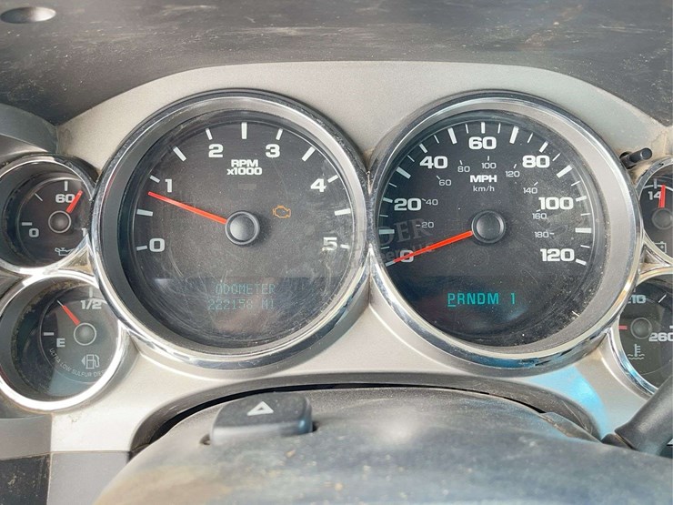 2012-chevrolet-3500-image-48