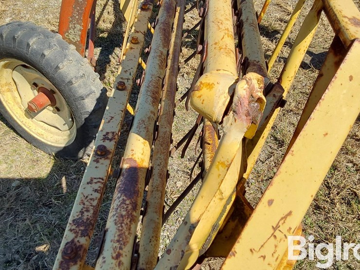 new-holland-258-image-14