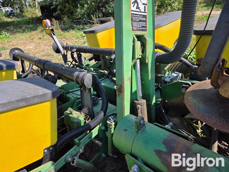 john-deere-7200-image-15