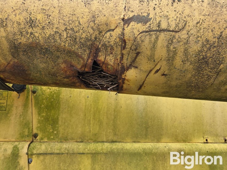 1977-new-holland-tr70-image-12