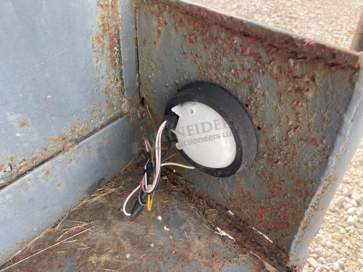 1976-snct-16'-stock-trailer-image-21