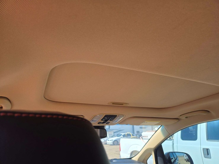 2015-kia-sedona-image-11