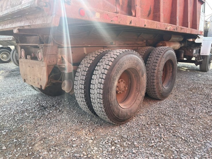 #5001-•-1988-freightliner-mb80-tandem-axle-dump-truck-image-22