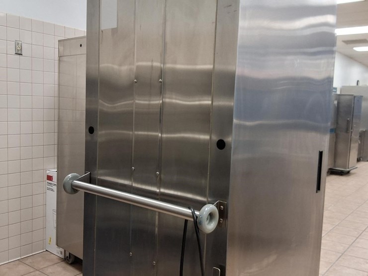 2005-delfield-refrigerator-commercial-image-3