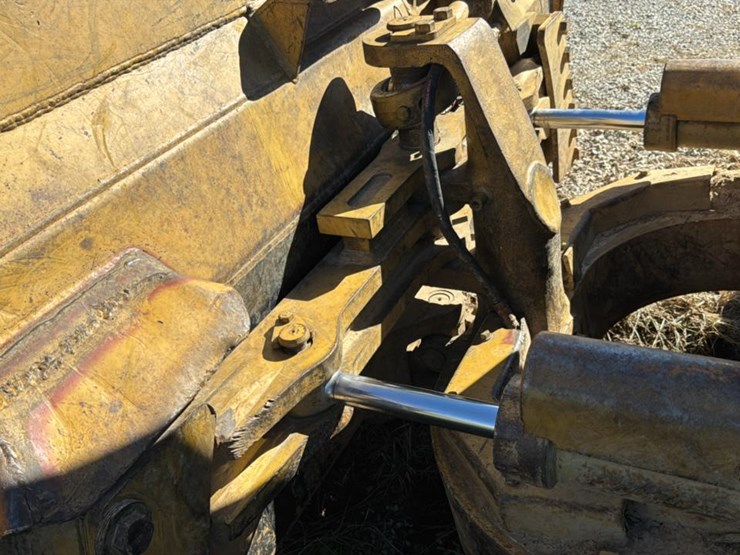 1989-caterpillar-d4h-image-36