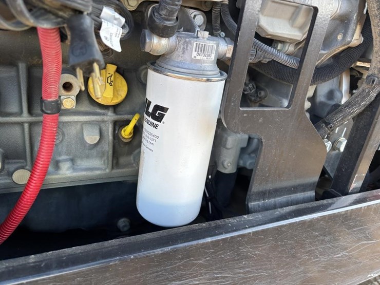 2017-jlg-g5-18a-image-50