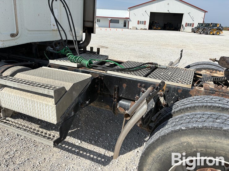 2007-western-star-4900fa-image-14