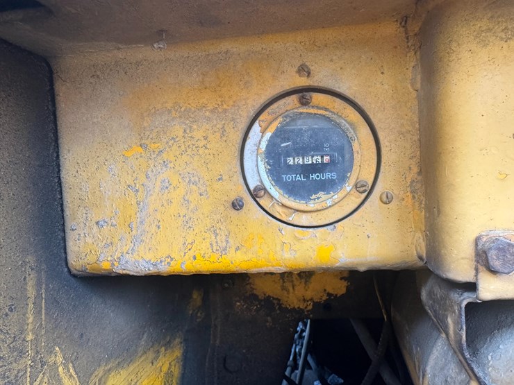 john-deere-350-image-12