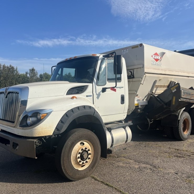 2011 INTERNATIONAL 7600