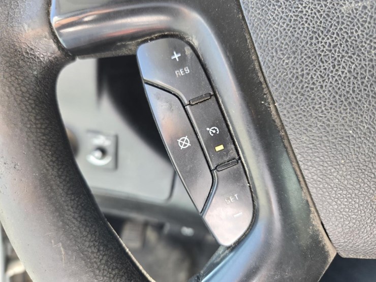 #5013-•-2015-chevrolet-4500-box-truck-image-75