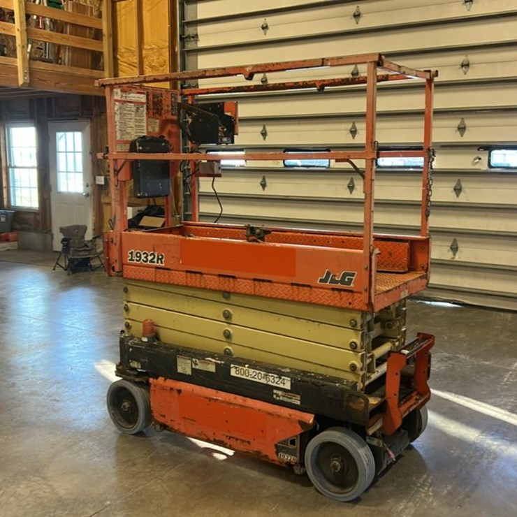 2018 JLG 1932R