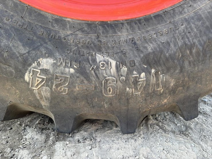 2021-kubota-l4701d-image-18