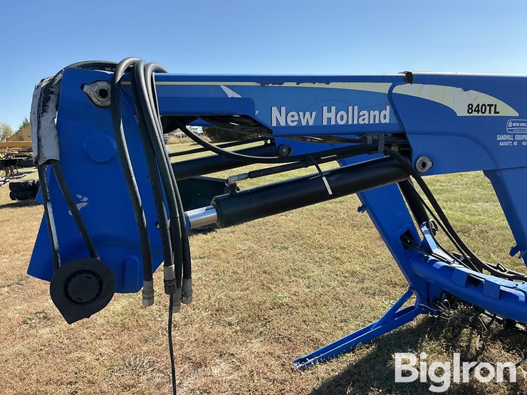 new-holland-840tl-image-19