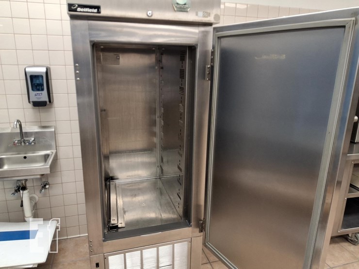 2004-delfield-refrigerator-commercial-image-3