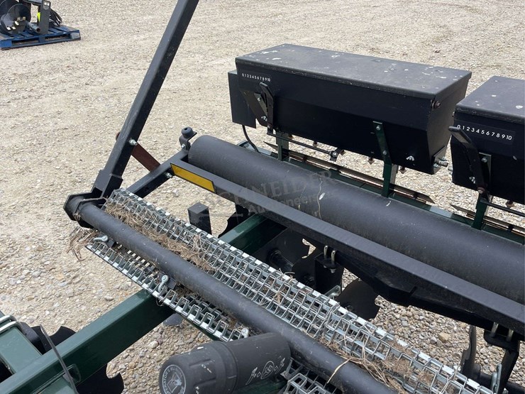 unused-plotmaster-6'-3-pt.-food-plot-disc-seeder,-from-the-estate-of-dr.-ken-buchmann-image-19