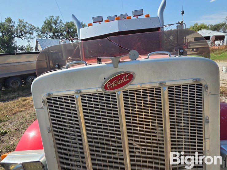 2001-peterbilt-379-image-9