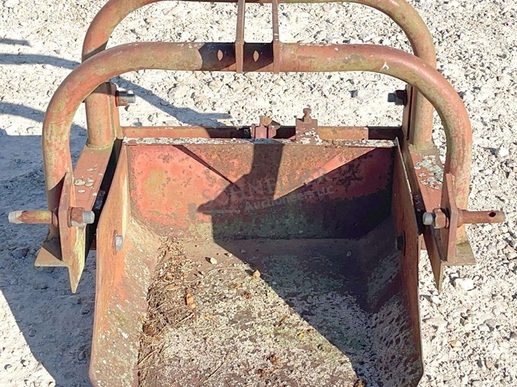 artco-3-pt.-trip-dirt-scoop,-from-the-estate-of-dr.-ken-buchmann-image-8