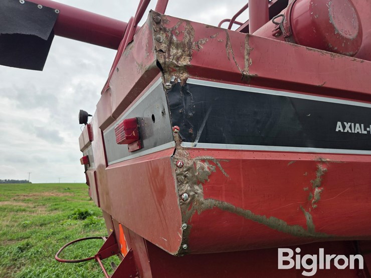 1985-case-ih-1470-image-11