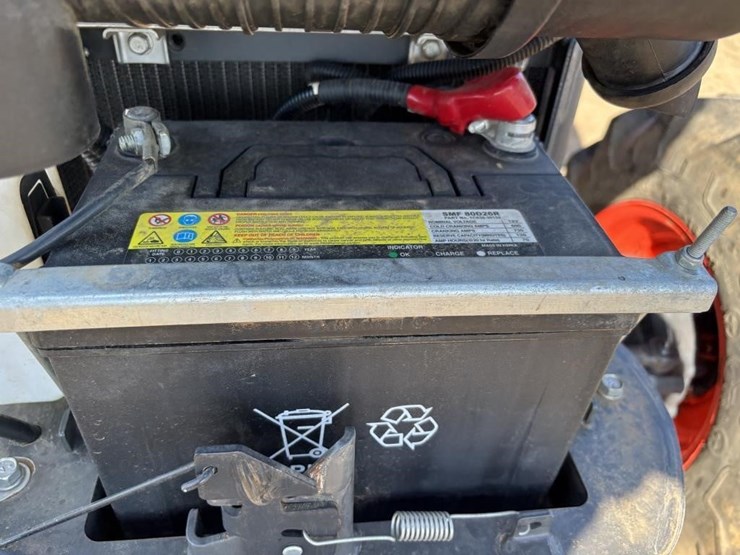 2021-kubota-l4701d-image-37