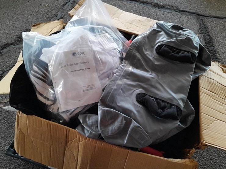 lot#--epic-outdoor-cinema-projector-screens-image-2