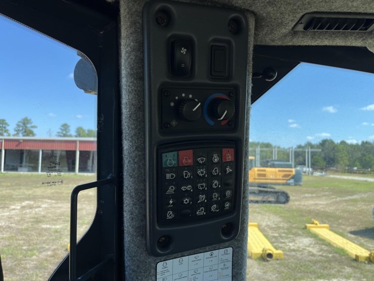 john-deere-1050-image-62