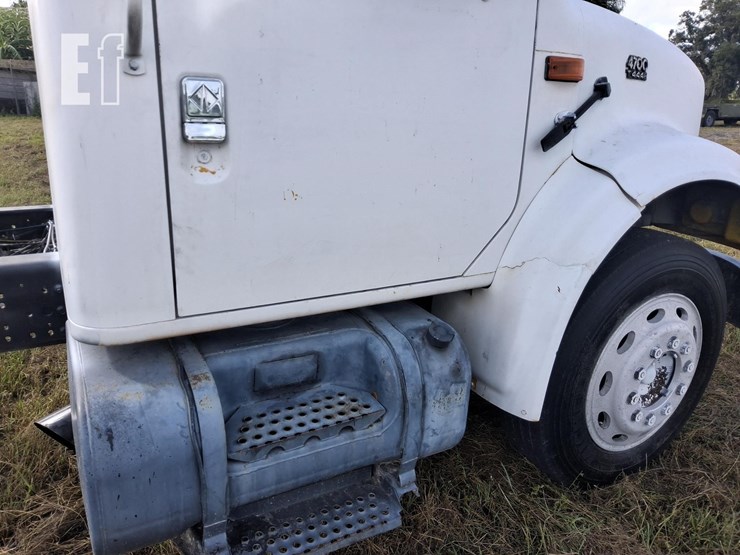 1999-international-4700-image-9