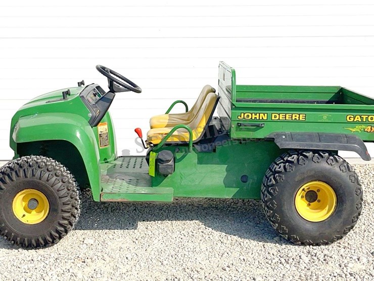john-deere-gator-image-5