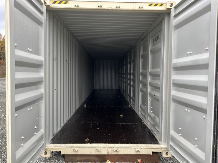 #6458-•-40‘-(5)-door-shipping-container-image-11