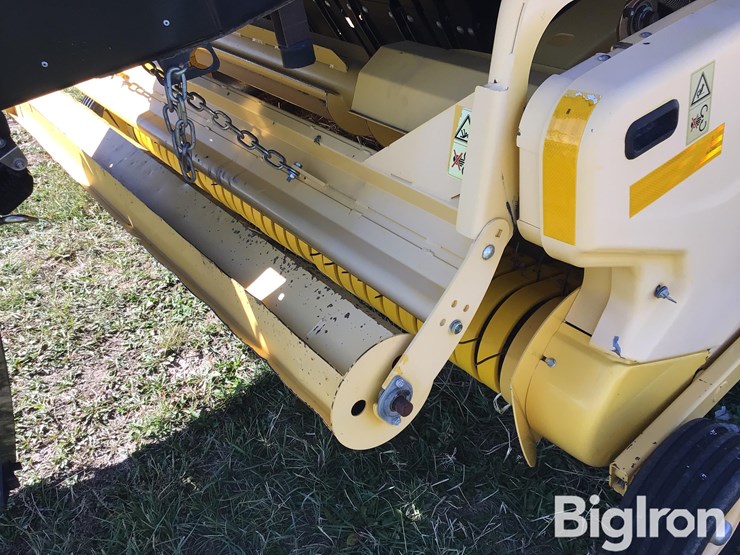 2014-new-holland-340-image-11